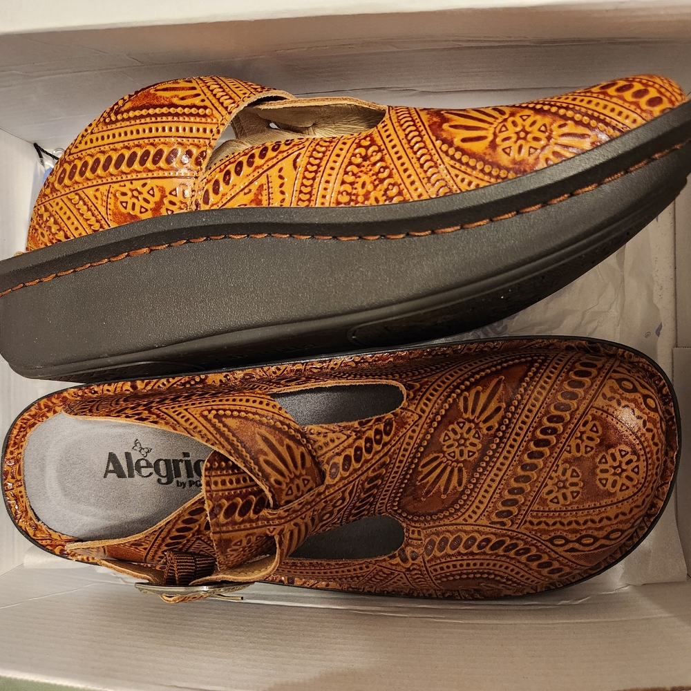Alegria Brown Patterned Clogs